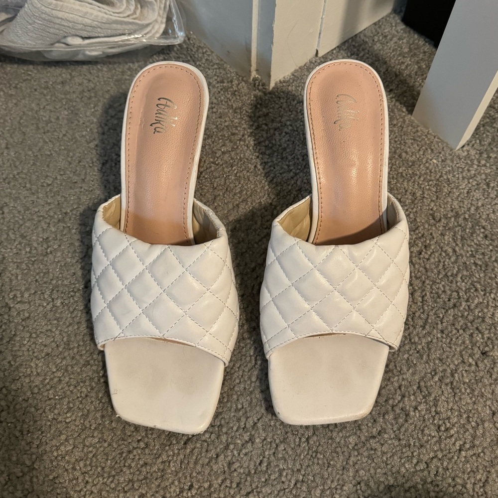 White mini heel